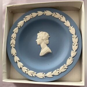 Vtge.Royal silver wedding plate